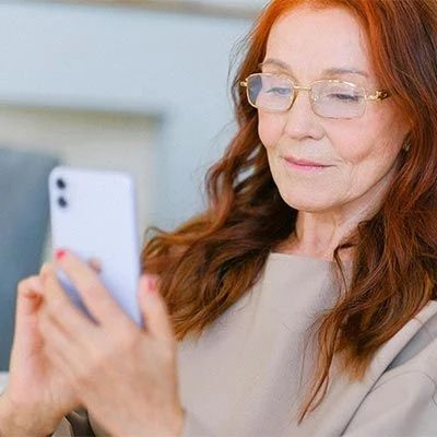 Finn den rette mobilen til senioren 